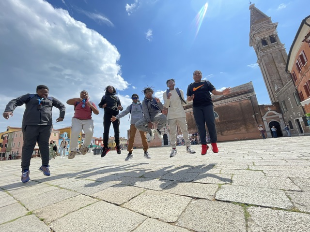 GLE students in Burano, Italy